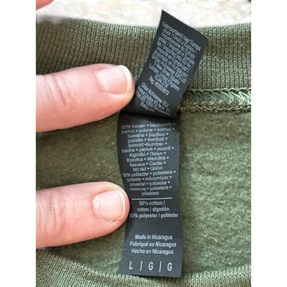 Gildan Sweatshirt Womens Large Green Christmas Black Cat Embroidered Crewneck - Picture 9 of 9